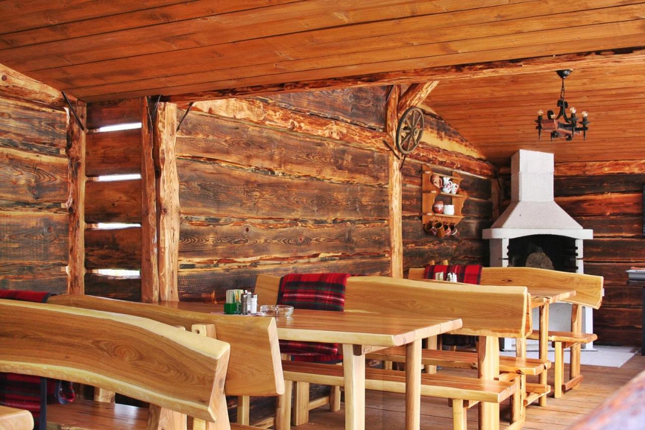 Pod Hradom Restaurant & Pension Топольчани Экстерьер фото